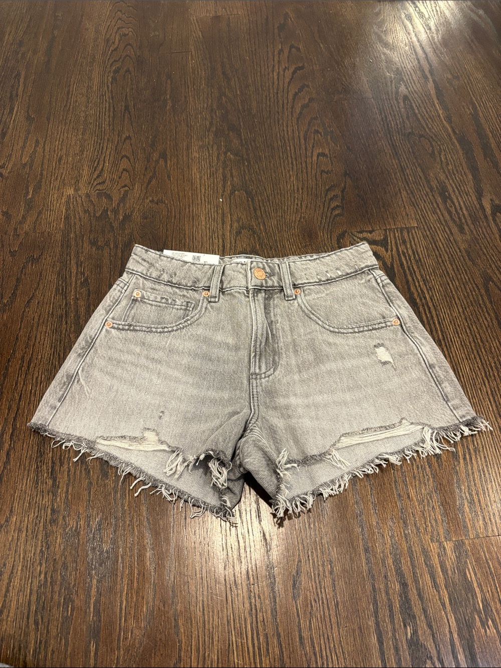 NWT Garage Women’s Light Gray Distressed High-Rise Denim Shorts Size 0